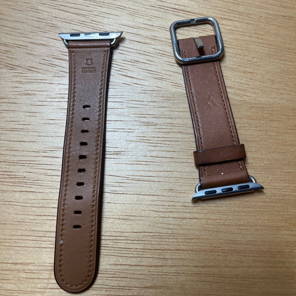 Apple Watch brown leather band
